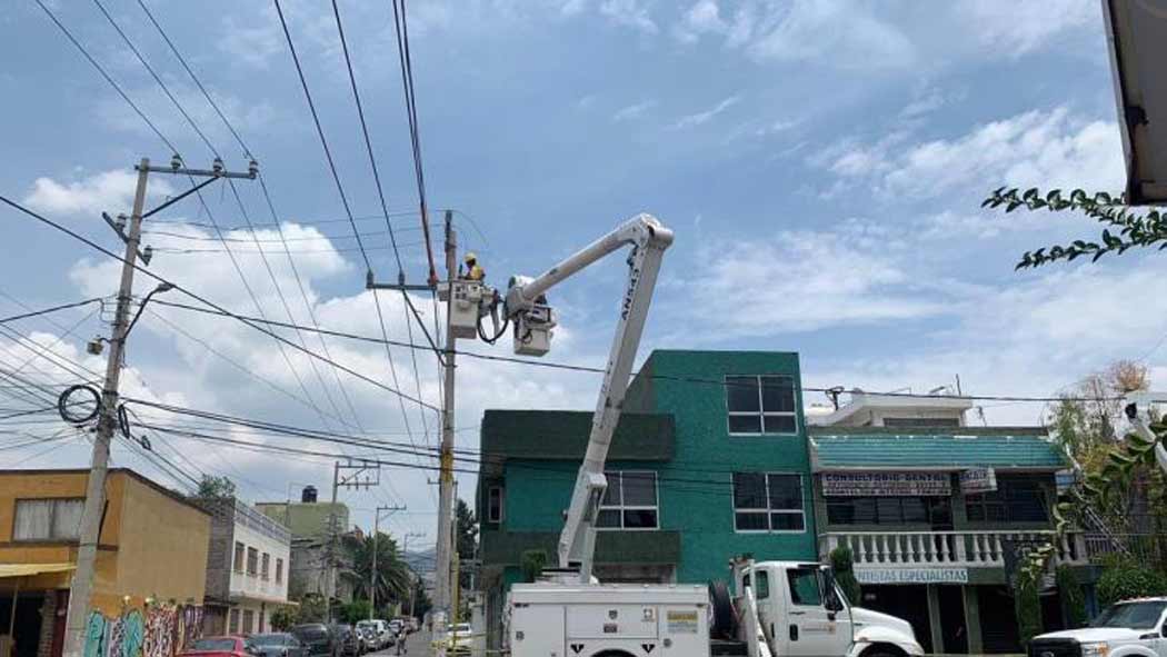 La Comisión Federal de Electricidad (CFE) informó en su cuenta de Twitter que aproximadamente 2 millones 659 mil usuarios en México sufrieron afectaciones en el servicio eléctrico.