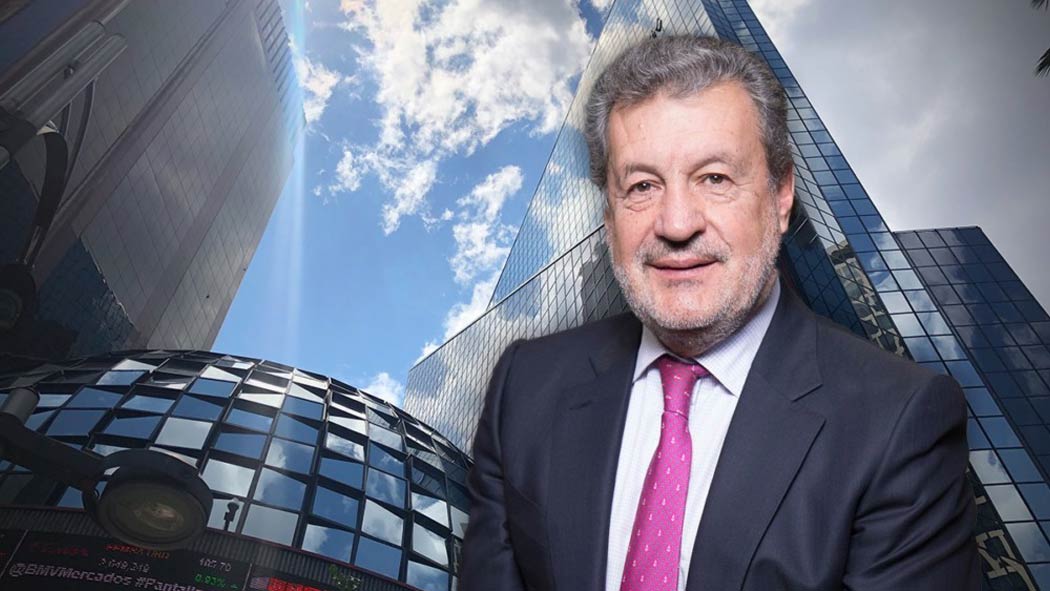 Marcos Martínez encabezó la integración de Santander Mexicano con Serfín, para dar lugar a lo que hoy es Grupo Financiero Santander México, uno de las instituciones líderes del sector.