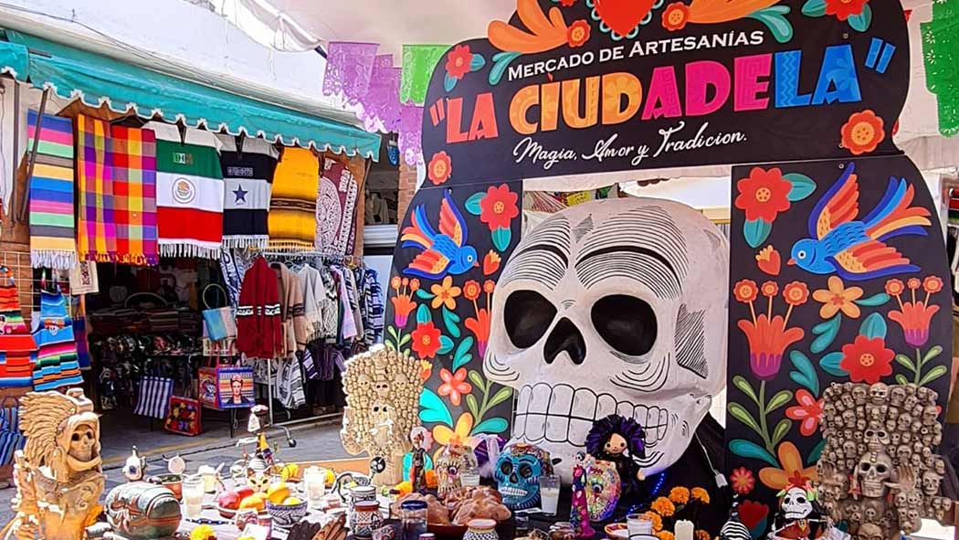 Mercado de Artesanías de La Ciudadela, el colorido mexicano
